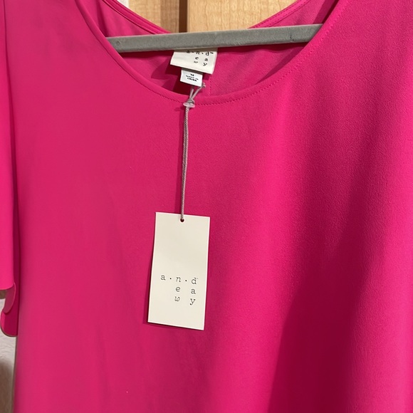 Scallop Sleeve Dress NEW - Picture 3 of 10